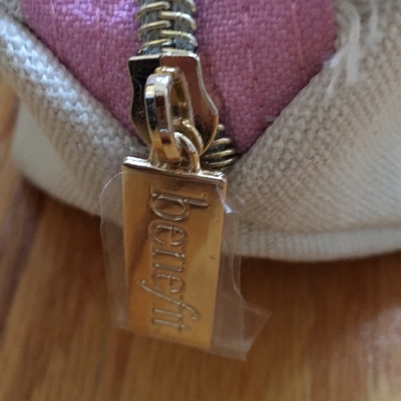 Benefit 2020 Brow Varsity Cosmetic / Makeup Bag - Picture 2 of 4